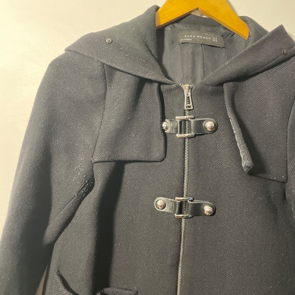 Black Coat in S by Zara - Picture 2 of 4
